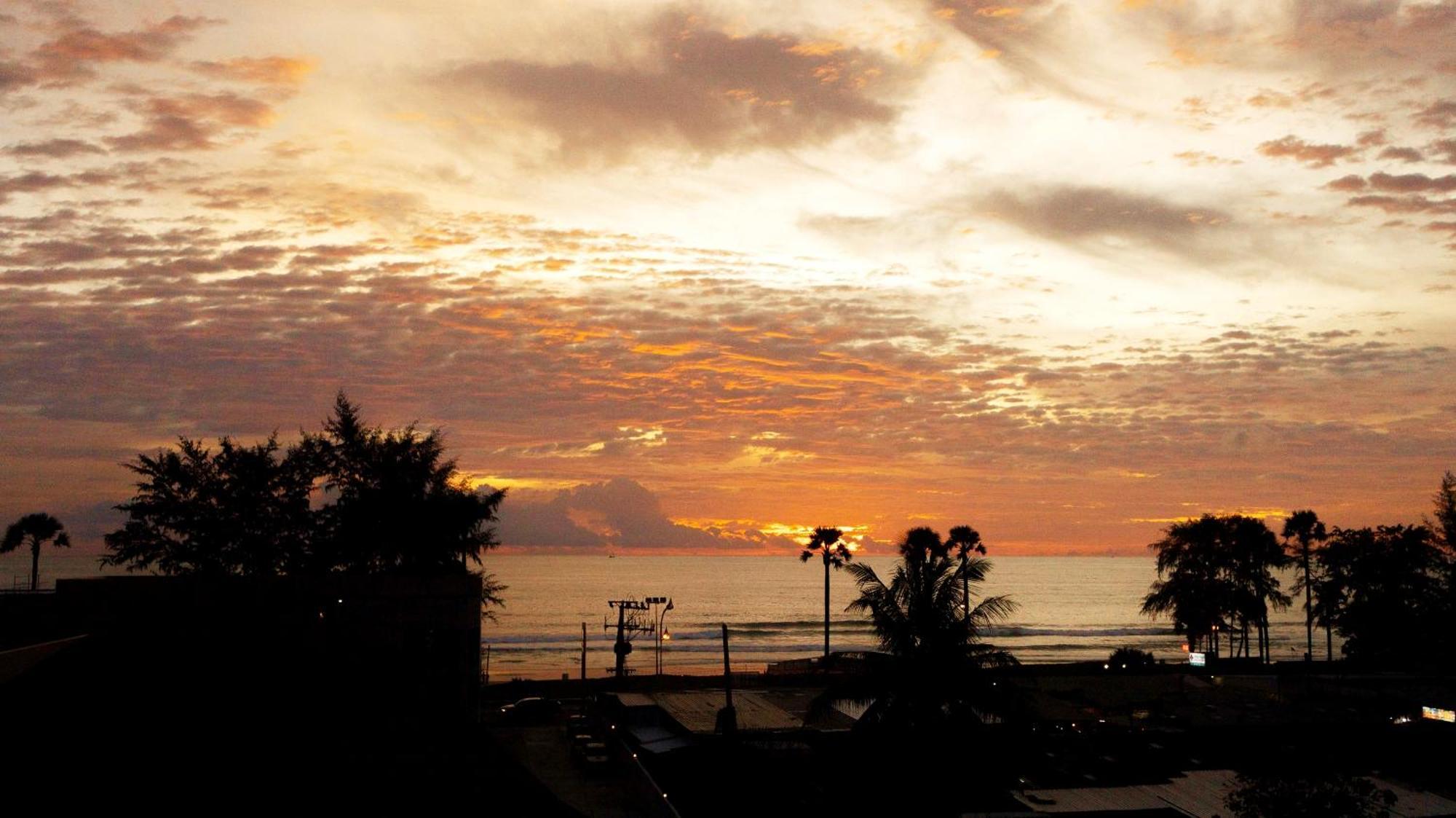 Phuket Emerald Beach Resort Karon Exterior foto